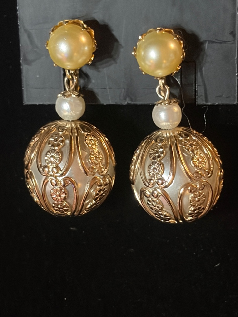 Vintage 1960s Sarah Coventry Gold-Tone Pearl Drop Earrings - Floral Filigree